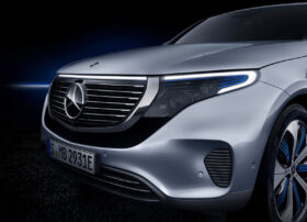 
									Mercedes-Benz EQC full								