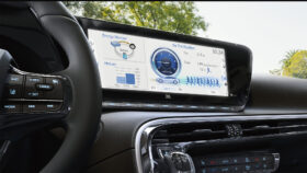 
									Toyota Mirai full								